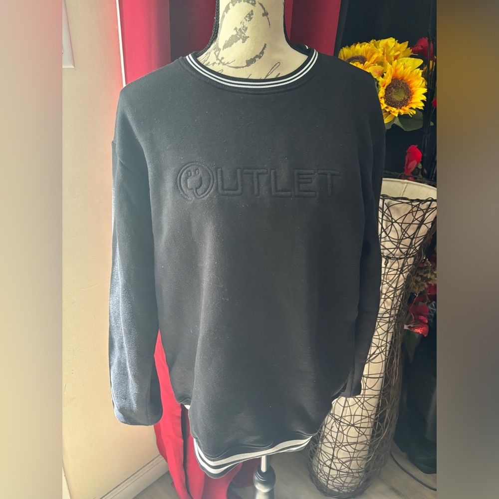 Outlet sweater
